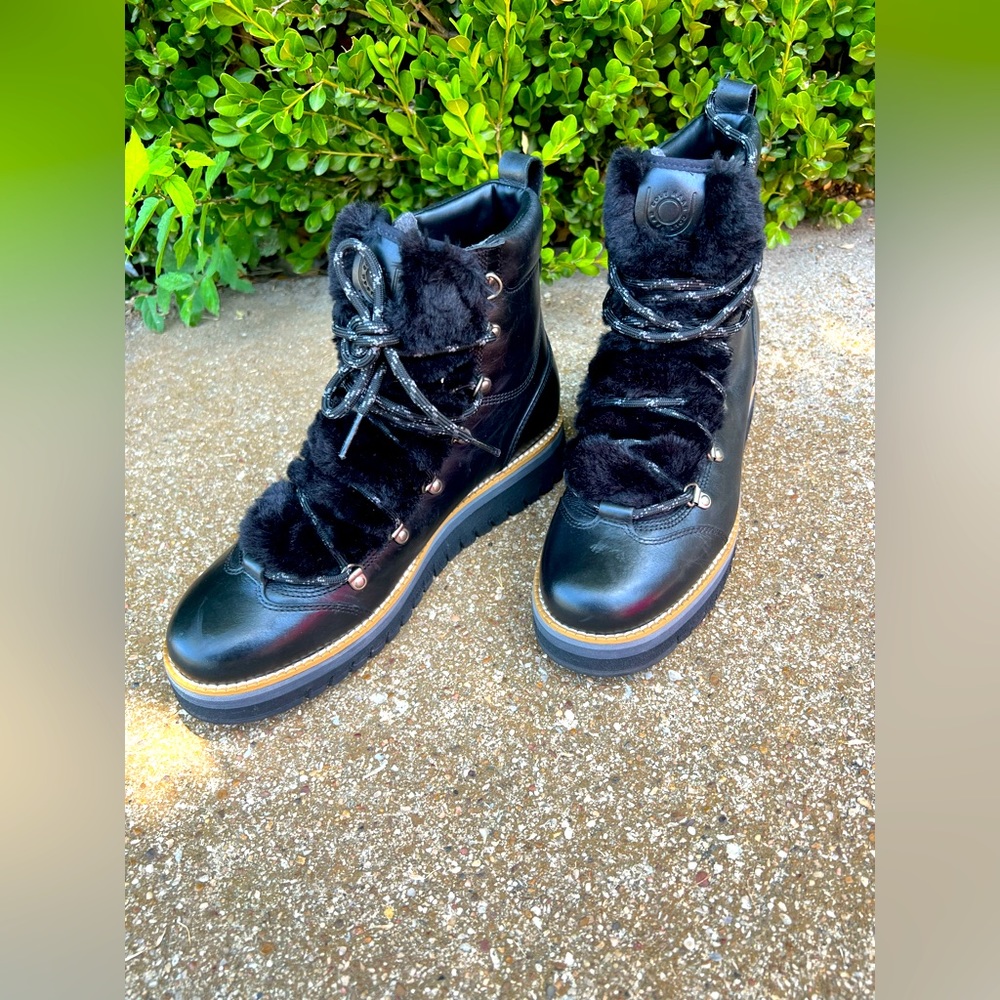 New! Coke Haan Women's Zerogrand Lodge Waterproof Hiker Booties Size 7.5